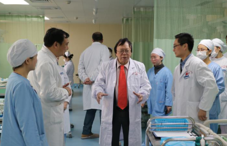 英国皇家医学院高武图院士访问武汉大学中南医